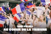 La tribune Allez les Bleus en feu au match France-Vénézuela ! 