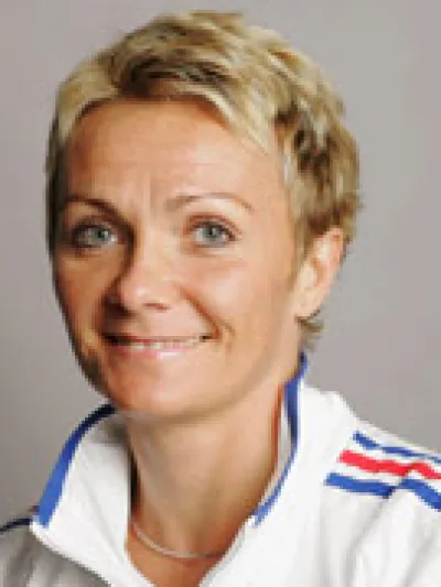 Hajnalka Kiraly